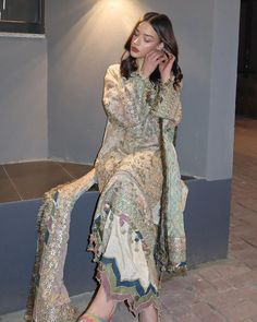 Outfits For A Wedding, Eid Poses, Eid Pics, Indian Dress Up, Desi Fits, Desi Wedding Dresses, Pakistani Fashion Casual