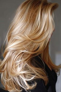 Golden White Blonde Hair, Bright Honey Blonde, Bright Honey Blonde Hair, Warm Toned Blonde Hair, Long Golden Blonde Hair, Honey Blonde Hair Ideas, Hair Palette, 27 Honey Blonde, Blonde Hair Colors