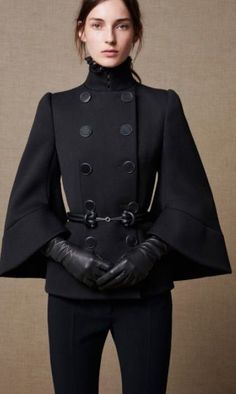 The military coat - CosmopolitanUK Fall Coats, Fall Fashion Coats, Military Coat, Outfit Trends, Womens Fashion Trends, Street Styles, Look Fashion