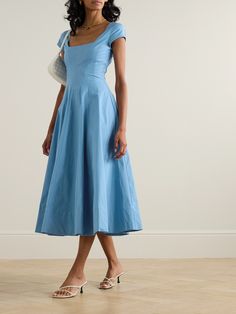 STAUD's 'Wells' dress is the kind you'll want to wear all summer long. Made from stretch-cotton poplin, it has a paneled, corset-inspired bodice that flares out to a swishy midi hem. Add to the pop of color with vibrant sandals and accessories. Side Button Dress, Staud Wells Midi Dress, Blue 1950s Dress, Scoop Neck Dresses, Elegant Cotton Dresses By Staud, Staud Sleeveless Midi Summer Dress, Staud A-line Spring Dresses, Cornflower Blue Dress, Missionary Outfits