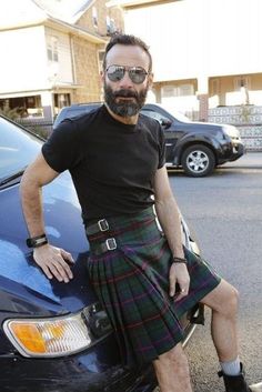 Kilt Men Fashion, Traditional Scottish Wedding, Scotland Men, Kilts For Sale, Modern Kilts, Short Pollera