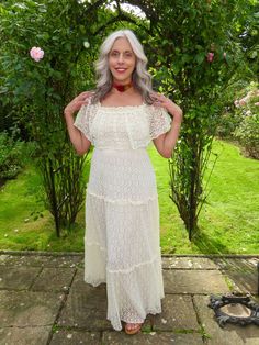 Stunning Southern Belle style 1970s Gunne Sax Dress in cream lace.  There is no size label but I think this is most likely a vintage USA Size 11 or 13.  This is one from my own collection that I'm now selling on - it has been looked after well and is still in great condition. The fabric is a lightweight polyester lace with a slight stretch.  The bodice and skirt are lined with cream coloured cotton gauze.  The dress zips up the back.  The bodice is shirred (elastic is still firm) and the necklin Southern Belle Style, Off The Shoulder Maxi Dress, Gunne Sax Dress, Gunne Sax, Vintage Usa, Southern Belle, Cream Lace, Tier Skirt, Size Label