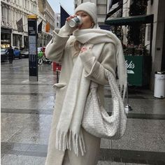 New Boutique Item S 4-6 M 8-10 L 12-14 Oversized Fit Lined White Scarf Outfit, Europe Winter Fashion, Country Fall Outfits, Classy Winter Outfits, Warm Winter Jackets, Scarf Outfit, Cozy Winter Outfits, Paris Outfits