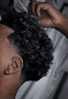 Curly Top Mens Haircut, Curly Top Taper Fade, Hair Cuts For Men With Curly Hair, Curly Hairstyles Men Black, Curly Hair Cuts Men, Taper Fade Haircut Curly Hair, Low Taper Curly Hair, Haircut For Men Curly Hair, Men Curly Haircut