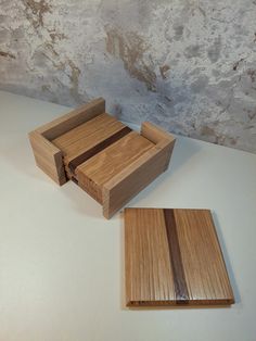 4 × handmade oak & walnut coasters & holder. Protected with rubber feet and coated with polyurethane for a resilient finish. Walnut Coasters, Coasters Holder, Oak And Walnut, Coaster Holder, Woodworking Techniques, Walnut, Coasters, Kitchen Dining, Woodworking