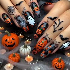 Unique Halloween Nails, Scary Halloween Nails, Spooky Nail Designs, Full Neck Tattoos, Pastel Nail Art, Halloween Acrylic, Halloween Acrylic Nails, Nail Color Trends, Festive Nail Art