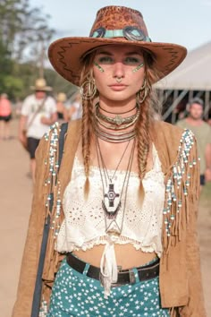 ☆ Bohemian Attire, Look Hippie Chic, Stile Boho Chic, Moda Hippie, Bohemian Life, Estilo Hippy, Mode Hippie