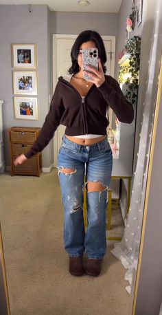 Ugg Outfits, Inspo Fits, Couple Stuff, Weather Outfits, Random Style, Cold Fits, Cold Outfits, 2024 Style, Fall 24