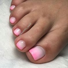 Toenail Art Designs, Pink Toe Nails, Pedicure Designs Toenails, French Pedicure, Acrylic Toe Nails, Acrylic Toes, Pretty Toe Nails, Pink Toes