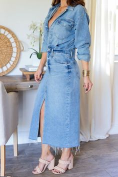 Denim Dress With Heels, Denim Maxi Skirt Outfit, Maxi Skirt Outfits, Denim Midi Dress, Midi Skirts, Style Mistakes, Skirt Outfits, Get Dressed