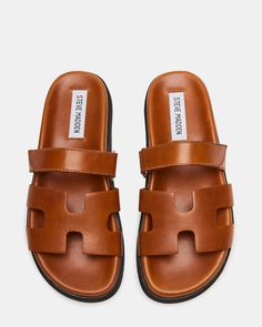 MAYVEN Camel Leather Flatform Slide Sandal | Women's Sandals – Steve Madden Steve Madden Store, Steve Madden Sandals, Construction Details, Cutout Design, Shoe Closet, Mom Style, Sandals Summer, Shoe Game, Outfits Casuales