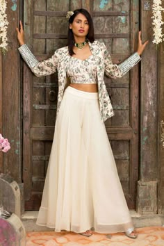 Shop for Chhavvi Aggarwal White Crepe Printed Jacket And Palazzo Set for Women Online at Aza Fashions Jacket With Plazo Suit, Plazo Crop Top With Jacket, Plazo With Jacket, Indo Fusion Outfits Women, Fusion Wear Indian Western, Indian Western Fusion Fashion, Western Work Wear For Women, Indian Fusion Wear, Indowestern Outfits