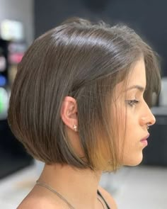 Sleek Short Hair, Short Hair Images, Asian Short Hair, Hair Inspiration Short, Trendy Hairstyle, Haircuts For Medium Hair, Short Haircut