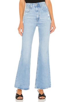 The Best Flare Jeans Outfit Ideas You'll Obsess Over High Rise Jeans Outfit, Flared Leggings