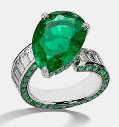 Emerald And Diamond Ring, Kay Jewelry, Jewelry Appraisal, Prom Jewelry, Jewelry Photography, Bling Rings, Emerald Jewelry, High Jewelry, Modern Jewelry