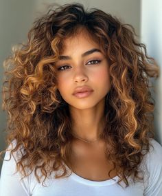 Curly Hair color thoughts Balayage for Brunette herbal Curly Hair Brunette Natural Curly Hair, Natural Curly Hair Balayage, Balayage For Brunette, Curly Hair Balayage, Curly Hair Color, Rose Gold Highlights, Natural Curly Hair, Colored Curly Hair, Hair Balayage