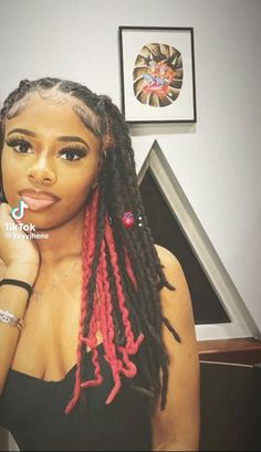 Hair Dye Ideas Locs, Dye Dreads Black Women, Locs With Dyed Tips, Dread Hair Styles, Dyed Dreads Black Women, Dreadlocks Dyed Black Women, Pink And Black Dreads Black Women, Female Locs