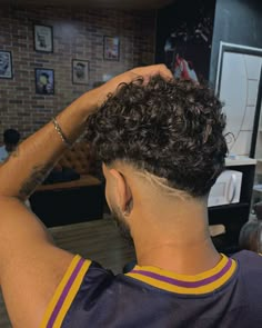 Lowfade Taper Curly Hair, Low Fade Design Haircut, Low Drop Fade With Design, Low Drop Fade Design, Fade Designs Mens, Mid Fade Designs, Low Fade With Design, Drop Fade Design, Drop Fade With Design