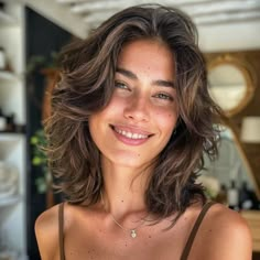 Clavical Bone Haircut, Shaggy Haircut, Loc Nation, Haircuts Trending, Haircut Inspo, Hair Inspiration Long, Layered Haircuts For Medium Hair, Layered Hairstyles, Medium Length Hair With Layers