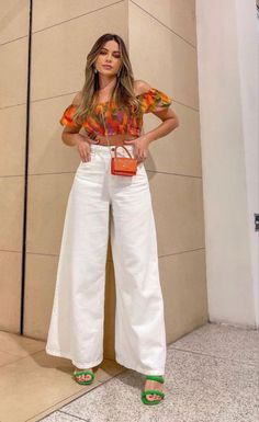 Outfits Con Jeans, White Jeans Outfit, Outfit Primavera, Europe Outfits, Effortlessly Chic Outfits, Elegante Casual, Causual Outfits, Casual Chic Outfit, Looks Chic