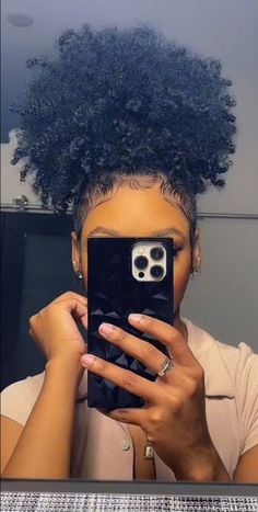 Curly Puff Natural Hair Black, Natural Puff Hairstyles For Black Women, High Puff Natural Hair, Curly Afro Hairstyles, High Puff, Cabello Afro Natural, Cute Natural Hairstyles