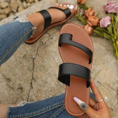 Summer Solid Color Flat Sandals Popular Open Toe Outdoor Slippers Casual Beach Women's Shoes Plus Slippers Womens Flats, Stylish Sandals For Women, Cute Sandals For Summer, Palm Slippers, Flat Slippers For Women, Types Of Shoes For Women, Open Shoes, Types Of Sandals, Casual Beach Sandals