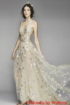 Homecoming Inspiration, Orion Dress, Celestial Fashion, Ethereal Wedding Dress, Ethereal Dress, Ethereal Wedding, Backless Prom Dresses, Wedding Dresses For Girls, فستان سهرة