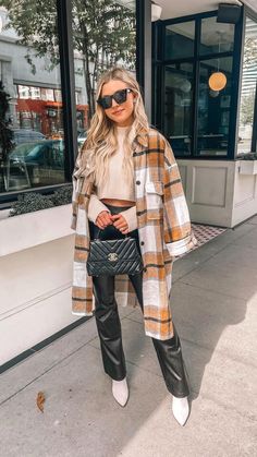 Coat Outfits For Women, Vineyard Outfit, Outfit Brunch, Brunch Outfit Spring, Brunch Outfit Winter, December Outfits, Stylish Winter Coats, Oversized Shacket, Chicago Outfit