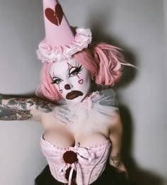 Woman’s Clown Costume, Womens Scary Clown Costume, Clown Halloween Costumes Women Aesthetic, Pennywise Cosplay Female, Pink Clown Halloween Costume, Diy Halloween Costumes Clown, Creepy Ringmaster Costume, Pink Clown Costume Halloween, Sinister Clown Makeup