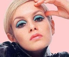 Twiggy Lawson, Carnaval Make-up, Mod Makeup, 1960s Makeup, Twiggy Makeup, Colleen Corby, 60s Makeup, 1960s Hair