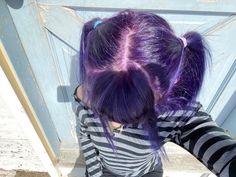 Dark Purple Hair Blue Eyes, Outfits For Purple Hair, B D S M Aesthetic, Purple Hair Face Claim, Purple Hair Halloween Costumes Ideas, Purple Hair Outfit, Half Purple Hair, Purple Hair Aesthetic, Purple And Blue Hair