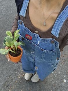 Granola Summer Outfits, Overalls Outfit, Skandinavian Fashion, Looks Party, Fall Fits, Mode Inspo, Denim Overalls, Mode Inspiration, Dream Clothes