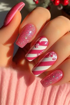 Christmas Nail Ideas Acrylic, Pink Christmas Nail, Pink Christmas Nails, Holiday Nails Easy, Christmas Nail Design, Matte Pink Nails, Festive Nail Art, Plaid Nails, Christmas Nails Easy