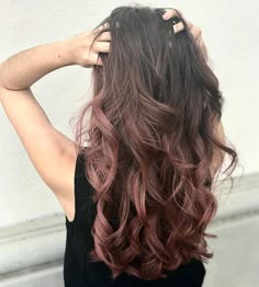 35 Rose Brown Hair Shades That Will Inspire You To Visit The Salon Rose Brown Hair, Golden Brown Hair, Brown Hair Shades, Brown Ombre Hair, Brown Hair With Blonde Highlights, Hair Color Light Brown, Birthday Hair, Brown Hair Balayage, Ombré Hair