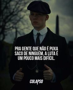 a man in a suit and tie with the caption that reads, pra gente que nao e pixa sacco de ninguem