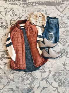 Like the colors and overall feel but absolutely could not do the shoes. Ankle Boots Outfit Fall, Layered Winter Outfits, Winter Layering Outfits, Fall Boots Outfit, Perfect Winter Outfit, Looks Country, Stitch Clothes, Fall Capsule Wardrobe