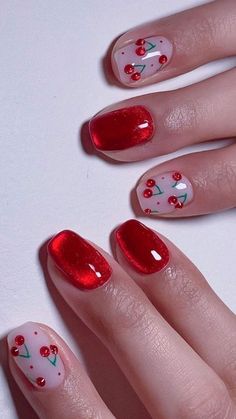 Summer Nails Red, Fruity Nails, Strawberry Nails, Fruit Nail, Unghie Sfumate, Unghie Nail Art, Heart Nail Designs, Medium Nails