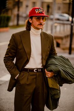 Best street style: Pitti Uomo AW20 | British GQ Look 80s, Gq Fashion, 일본 패션, Best Dressed Man, Looks Street Style, Best Street Style