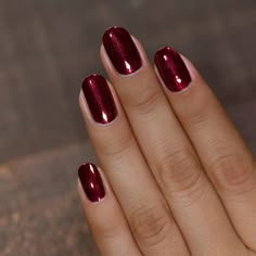 Holiday Nails Regular Polish, Holiday Nails Acrylic Squoval, Xmas Acrylic Nails Red Short, Acrylic Nail Polish Colors, Cranberry Sparkle Nails, Nail Colors That Go Together, Christmas Nails Cranberry, Good Tip Nails, Dark Wine Nails Burgundy