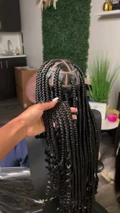 Top African Hairstyles | Large knotless braids ❤️❤️ #knotlessbraids #slayyourbraids . . Hairstylist @yrq.tank | Instagram Hairstyles Ideas Black, 20 Box Braids Hairstyles, Black Braiding Hairstyles, Large Coi Leray Braids, Black Hairstyle Ideas Braids, Bigger Braids For Black Women, Hairstyles Inspo Black Women, People Braiding Hair, Cute Shoulder Length Hairstyles Braids