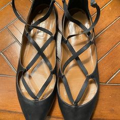 Lovely Black Leather Ballet Flats With Sexy Wrap Around Straps. Extra Bonus Is Shoes Have A Gold Colored Heel. Lightly Worn. Floral Ballet Flats, Tie Up Flats, Ballet Heels, Black Leather Ballet Flats, Aquazzura Shoes, Embellished Flats, Black Ballet, Colorful Heels, Flat Dress Shoes