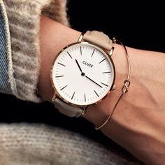 Casual Watches Women, Sneaker Outfits, Classy Watch, Cute Watches, Winter Jewelry, Streetwear Mode