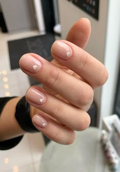 Minimalistic Short Nails Design, Minimal Short Nails, Fashion Nails Classy, Gel Nails Minimalist, Nails Design Simple, Minimal Nails Art, Style Nails, Hello Nails, Subtle Nails