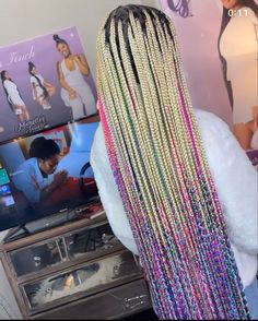 Baddie Braids, Braid Colors, Braided Designs, Brown And Pink Hair, Berry Hair, Hair Braid Designs, Braiding Hair Colors, Hair Braid Patterns