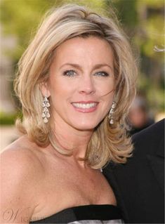 Deborah Norville Hair, Medium Hair Cuts, Shoulder Length Hair, Medium Length Hair Cuts, Great Hair, Hair Dos, Layered Hair, Pretty Hairstyles