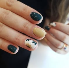 Cute Gel Nails, Short Acrylic Nails Designs, Manicure Y Pedicure, Heart Nails, Floral Nails, Fancy Nails, Chic Nails, Short Acrylic Nails, Cute Acrylic Nails