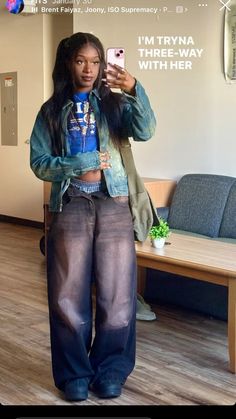 Baggy Jeans Outfit Ideas, Baggy Jeans Outfit 90s, Genderfluid Fashion, Vintage Aesthetic Outfits, Baggy Clothing, Tinky Winky, Baggy Fashion, Jeans Outfit Ideas, Baggy Jeans Outfit