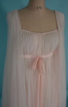 Antique Dress - Item for Sale Antique Nightgown, Beautiful Nightgown, Leather Restoration, Victorian Nightgown, Cotton Night Dress, Sewing Lingerie, Bridal Robe, Dress Item