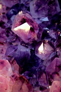 Amethyst Stone: Awakener of the third eye. Develops intuition and awareness. Facilitates meditation, calming and tranquility Lovely Wallpapers, Yennefer Of Vengerberg, Pastel Decor, Radiant Orchid, Pretty Rocks, Beautiful Rocks, All Things Purple, Minerals And Gemstones, Rocks And Gems