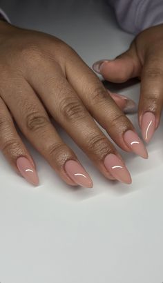 Simple Nail Designs Black Women, Nude Nails Black Women Almond, Simple Acrylic Nails Oval, Gel Nails On Black Women, Nude Nails Black Women Dark Skin, Nails Inspo For Dark Skin, One Colour Nails Simple, Nude Nails On Black Women, Nude Nails On Dark Skin